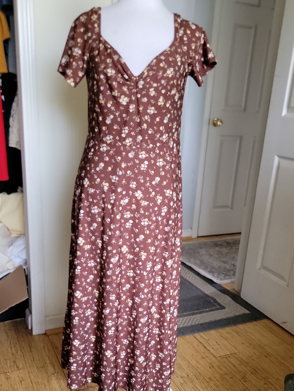 Ardene Brown Floral Midi Dress with Sweetheart Neckline